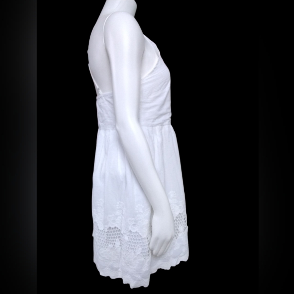 Forever 21 Elegant White Crochet Mini Dress - Picture 2 of 5